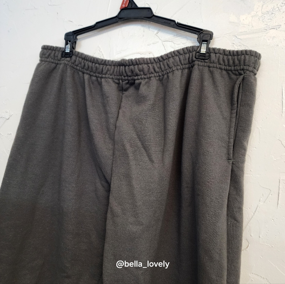 Gildan Green Joggers for Men